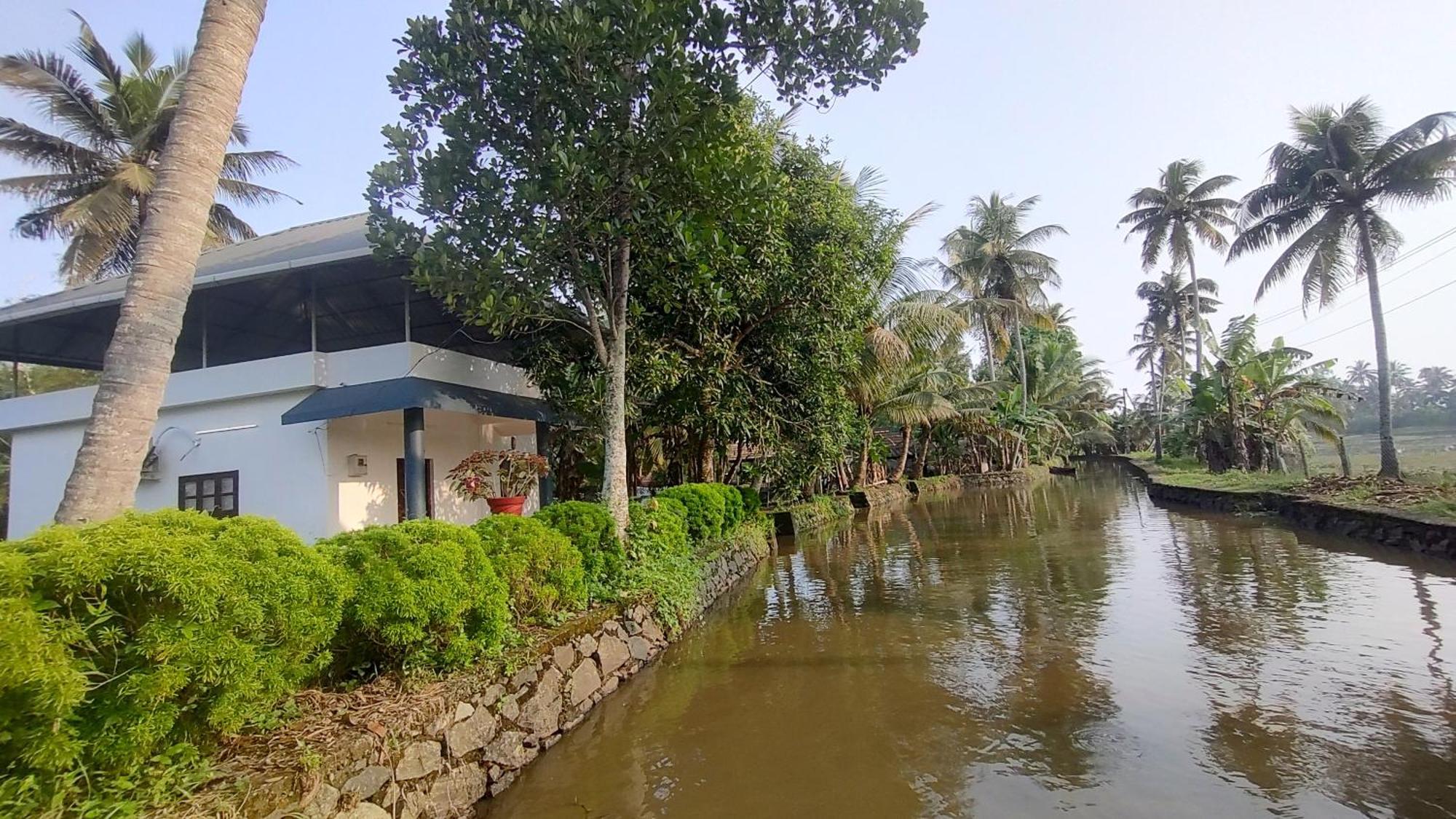Valentine'S Rice Bowl Home Stay Alappuzha Екстер'єр фото